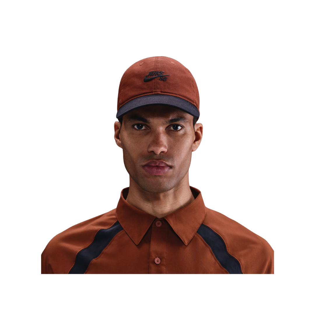 ORANGE AND BLACK NIKE SB UNSTRUCTURED CLUB HAT