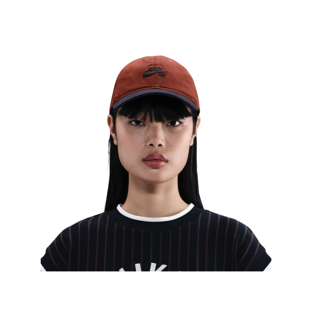 ORANGE AND BLACK NIKE SB UNSTRUCTURED CLUB HAT