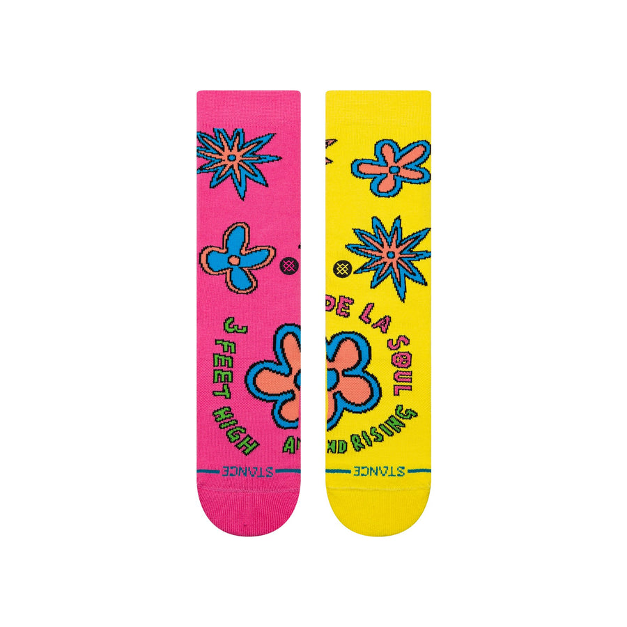 stance and de la soul crew sock collaboration featuring album art and 1 yellow and 1 pink 