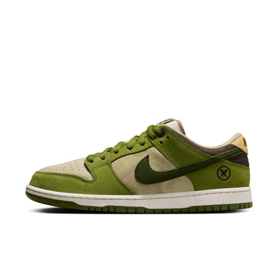 Yuto Horigome Nike SB Dunk Low Pro
Skate Shoes with green and tan suede upper and white and green sole