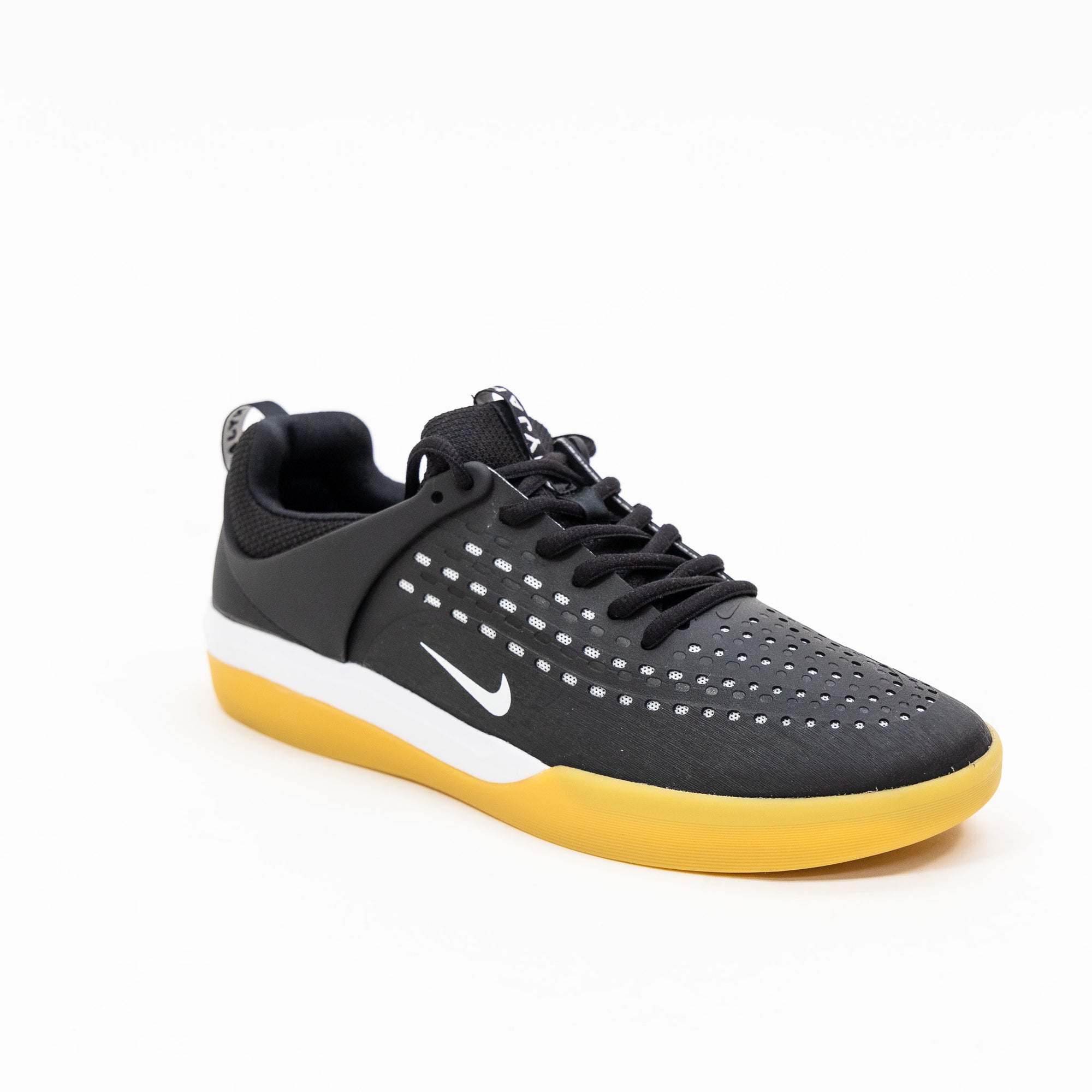 black nike sb nyjah houston skate shoe with gum sole