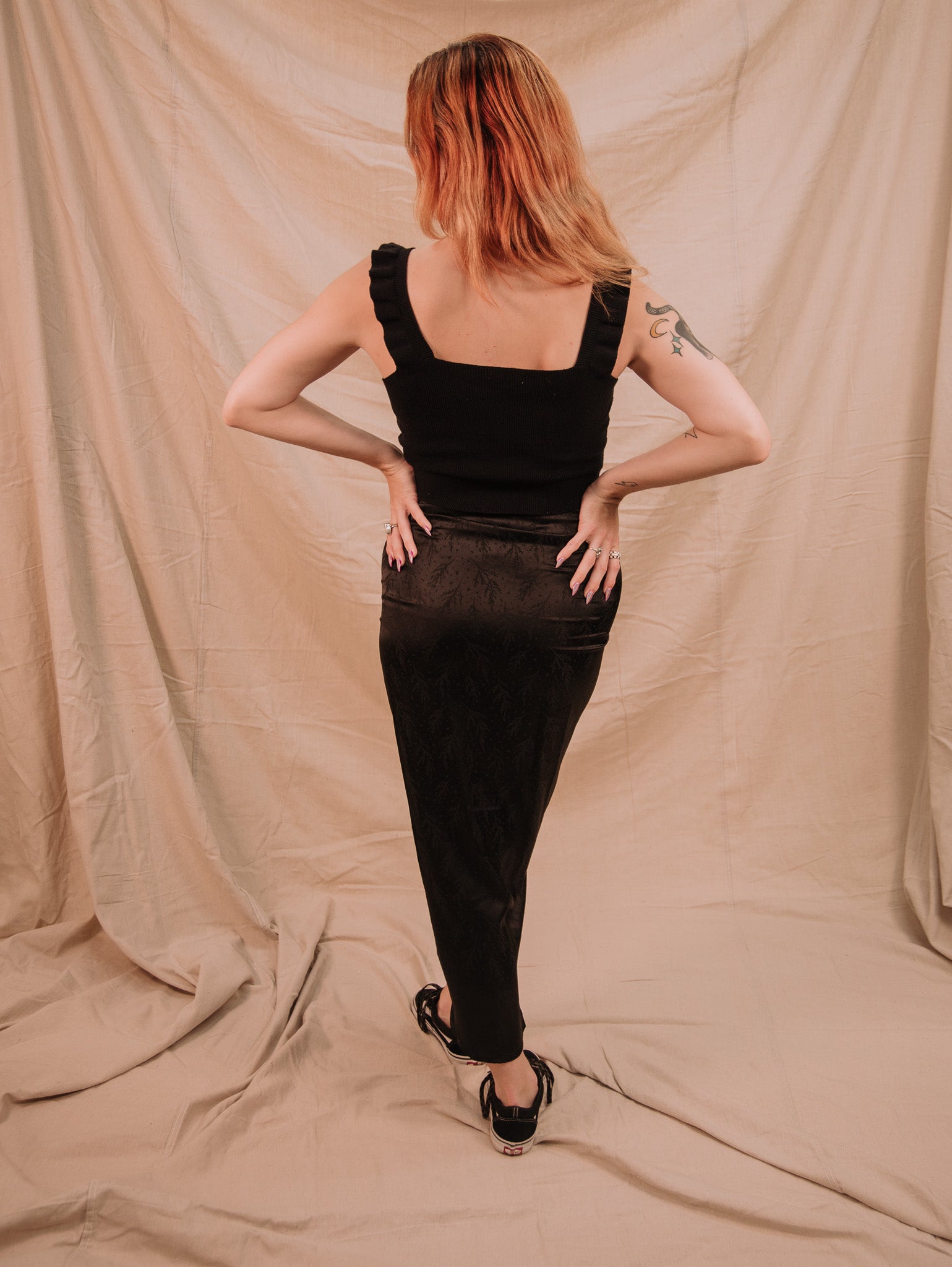 Miou Muse Textured Fabric Ruching Skirt - Black