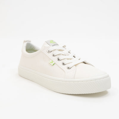 Cariuma OCA Low Women Canvas Sneaker - Off-White