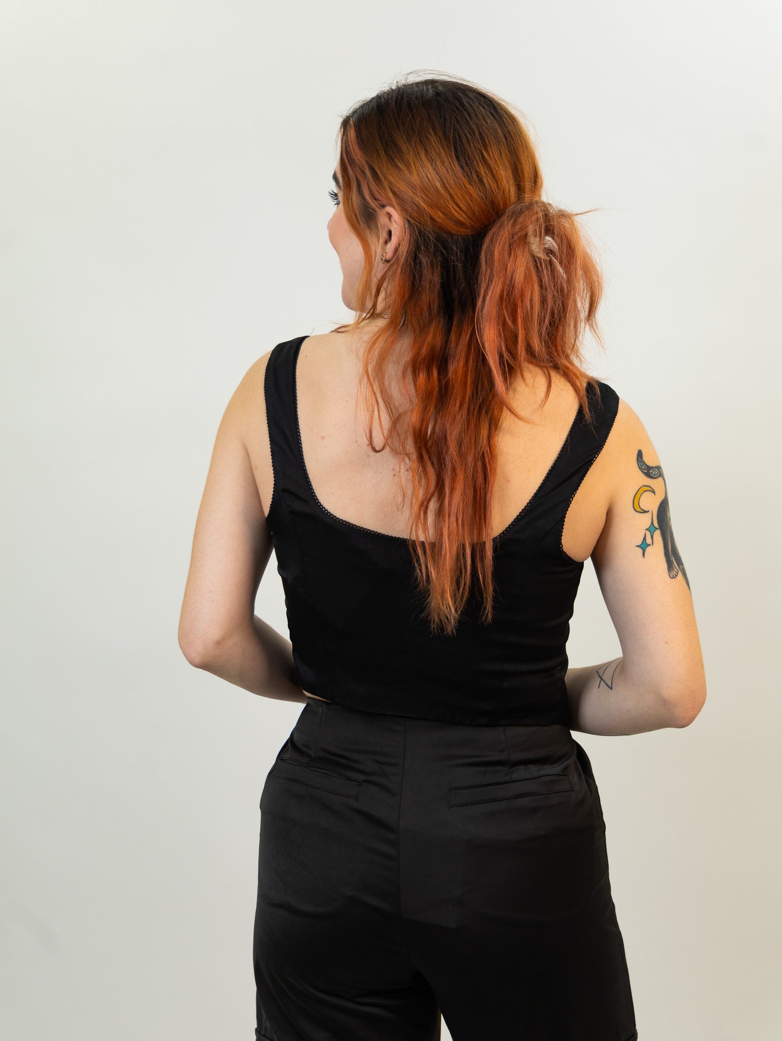 black nia Linen corset featuring bow-tie closures and scallop edge lace