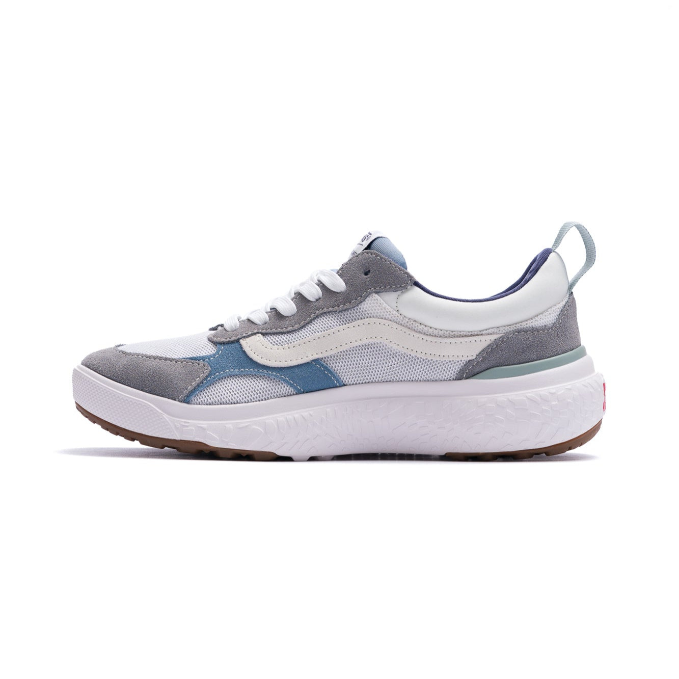 grey and blue vans mte ultrarange neo vr3 with whit sidestripe and white sole