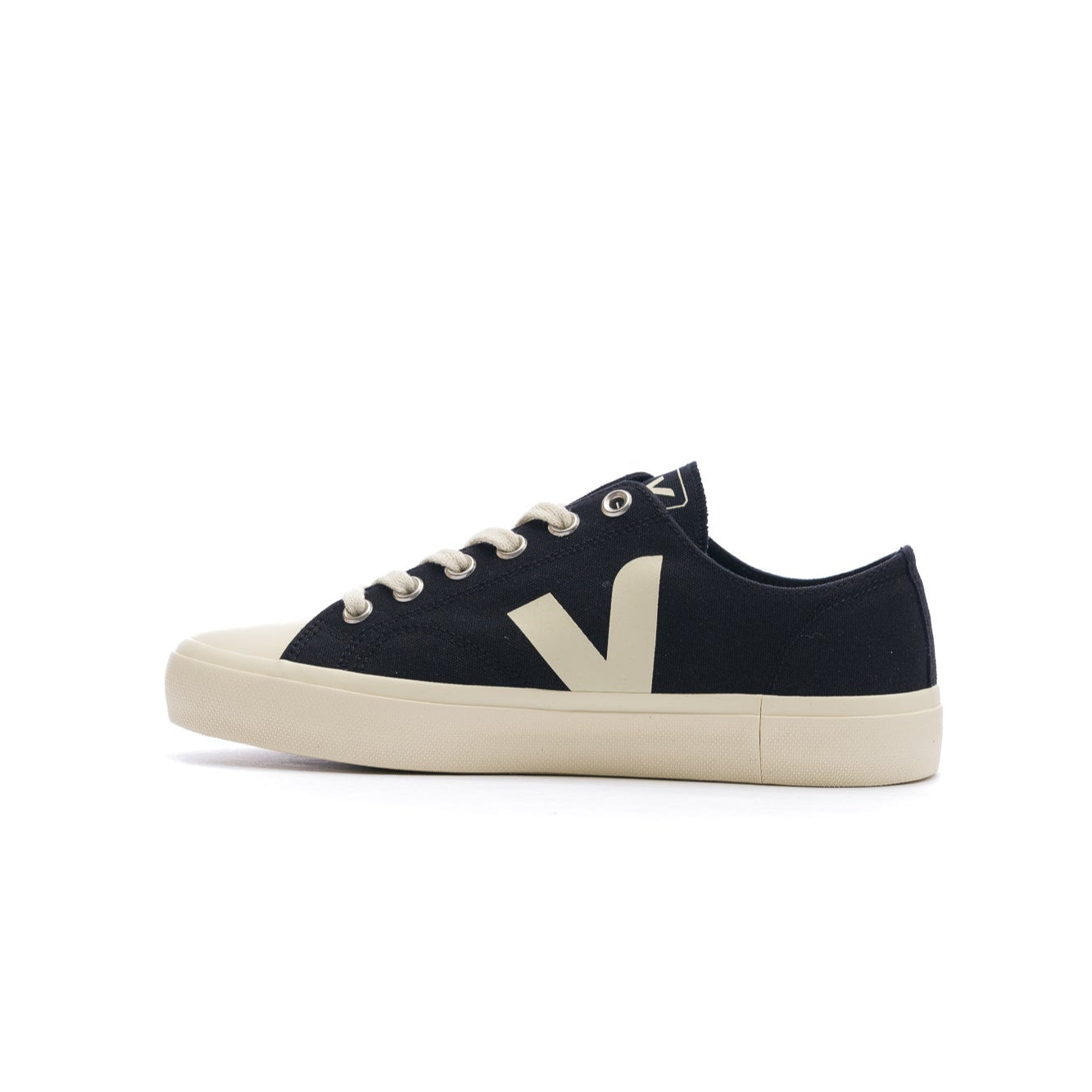 black veja women's wata ii low canvas with off white V and off white sole