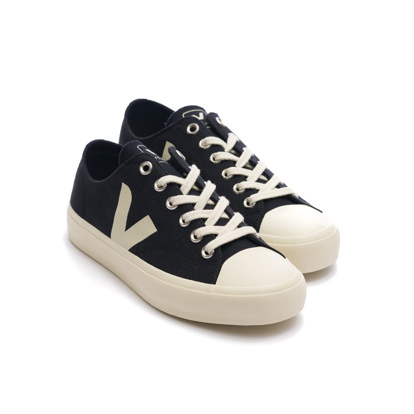 black veja women's wata ii low canvas with off white V and off white sole