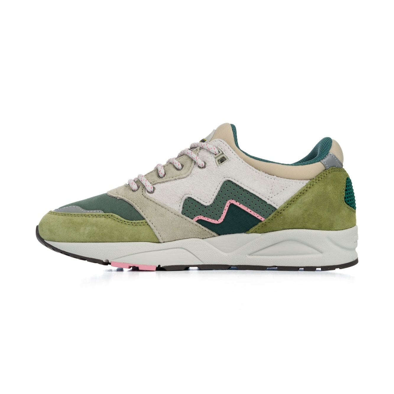 green karhu women's comfort shoe with pink details