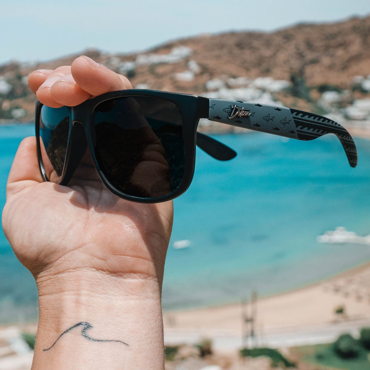 Eminence - Sharks & Stripes Blackout - Jet Black Lens Polarized