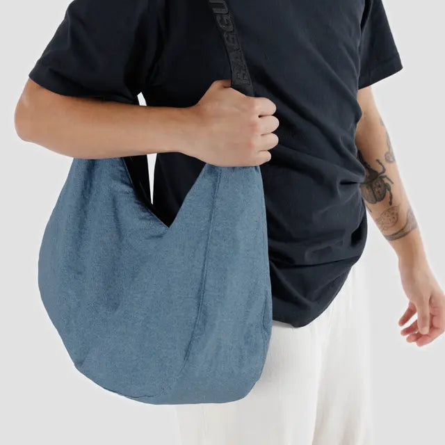 blue nylon large crescent baggu bag
