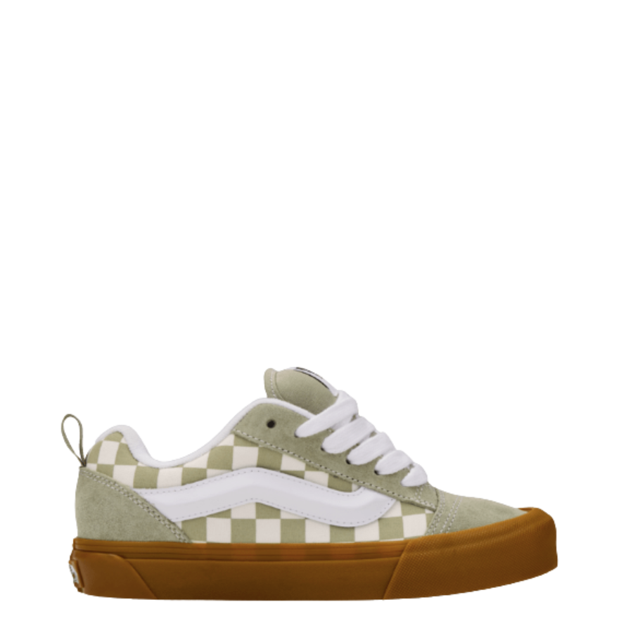 green vans big kids junior knu skool Sneaker with checkered pattern and brown sole on a white background