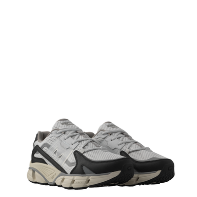 White and black Karhu Super Fulcrum Men's athletic shoe on a white background