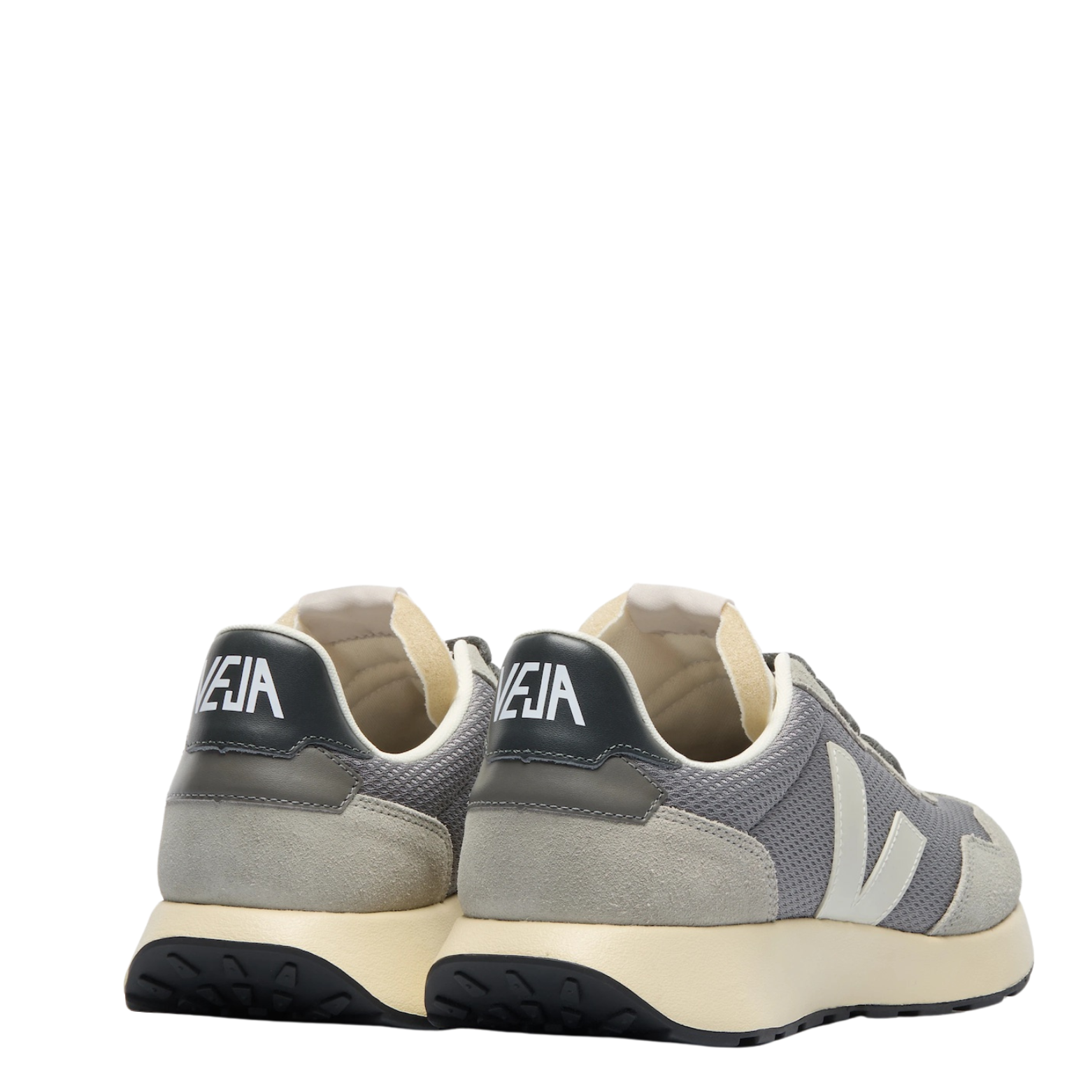 grey veja paulistana alveomesh men's sneaker with off white sole on a white background