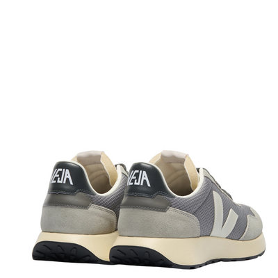 grey veja paulistana alveomesh men's sneaker with off white sole on a white background