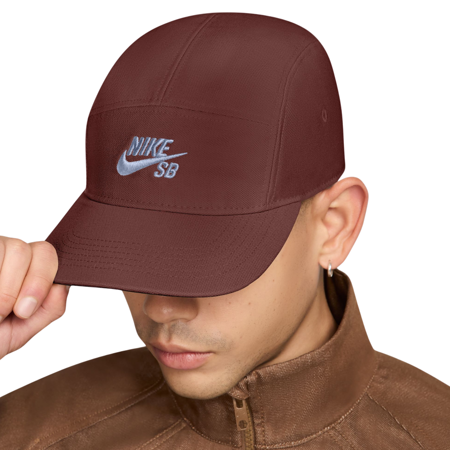 burgundy nike sb hat