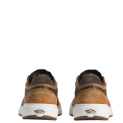 brown vans ultrarange se men's sneaker with white sole on a white background