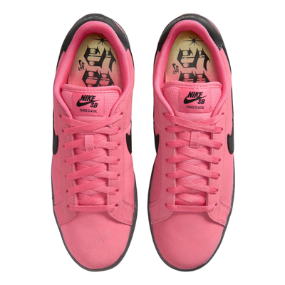 hot pink and black nike sb fc pack tennis classic with black sole on a white background