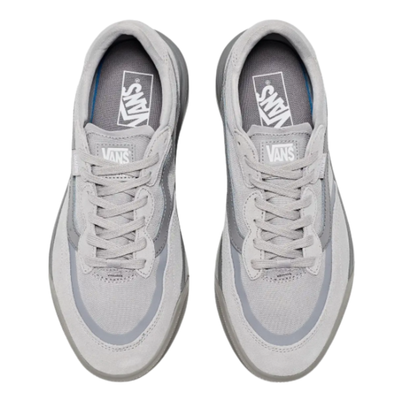 all grey vans ultrarange 2.0 se seude comfort sneaker on a white background