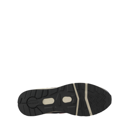 Karhu aria 95 men's Sneaker with red and blue accents on a white background