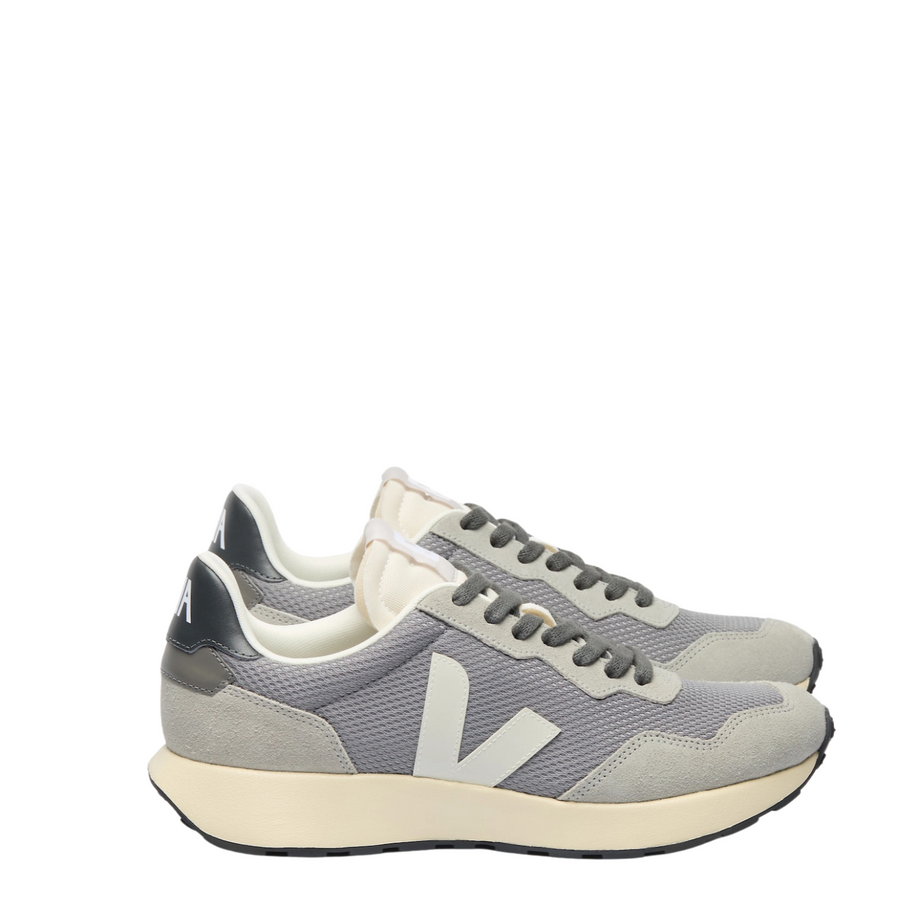 grey veja paulistana alveomesh men's sneaker with off white sole on a white background